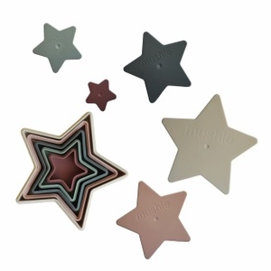 Mushie 무쉬 / Nesting Stars Toy / 별모양 탑쌓기 놀이 (5개입)
